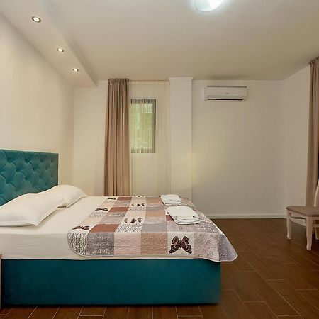 Adria Lux Apartmens 2 Sveti Stefan Ngoại thất bức ảnh