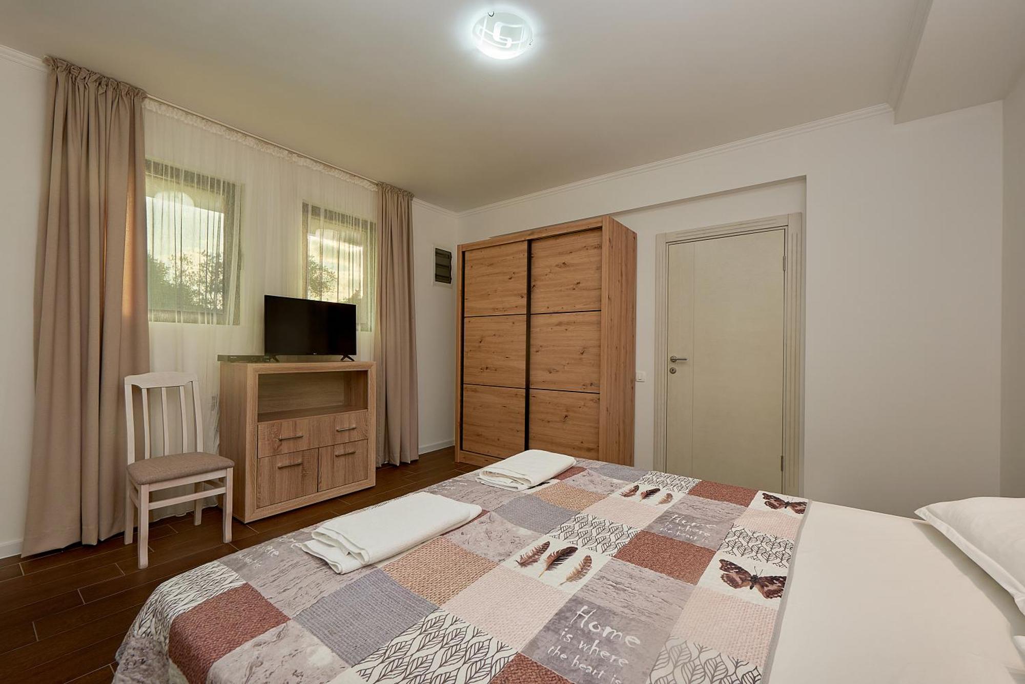 Adria Lux Apartmens 2 Sveti Stefan Ngoại thất bức ảnh