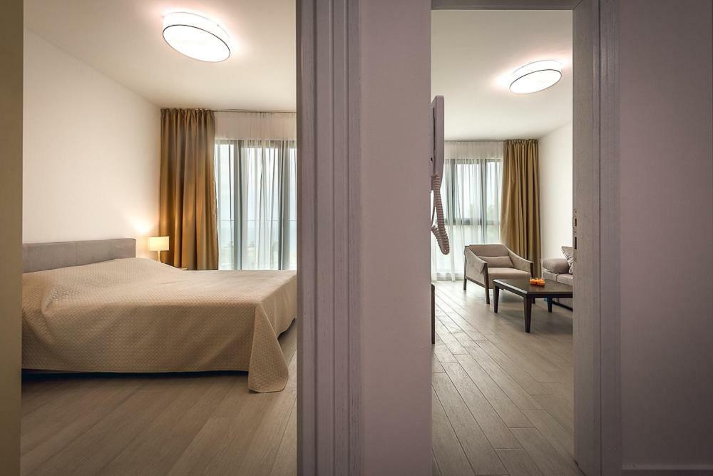 Adria Lux Apartmens 2 Sveti Stefan Ngoại thất bức ảnh