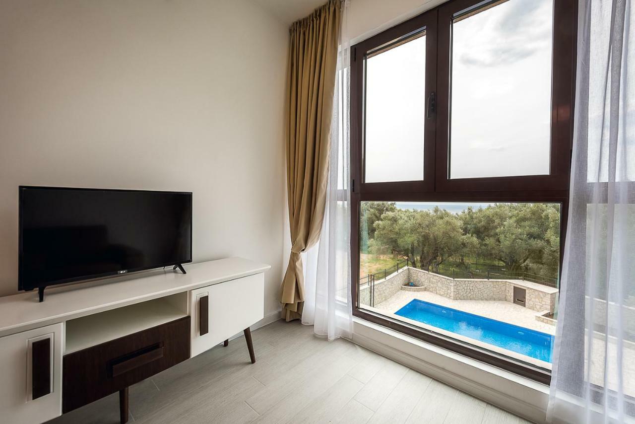 Adria Lux Apartmens 2 Sveti Stefan Ngoại thất bức ảnh