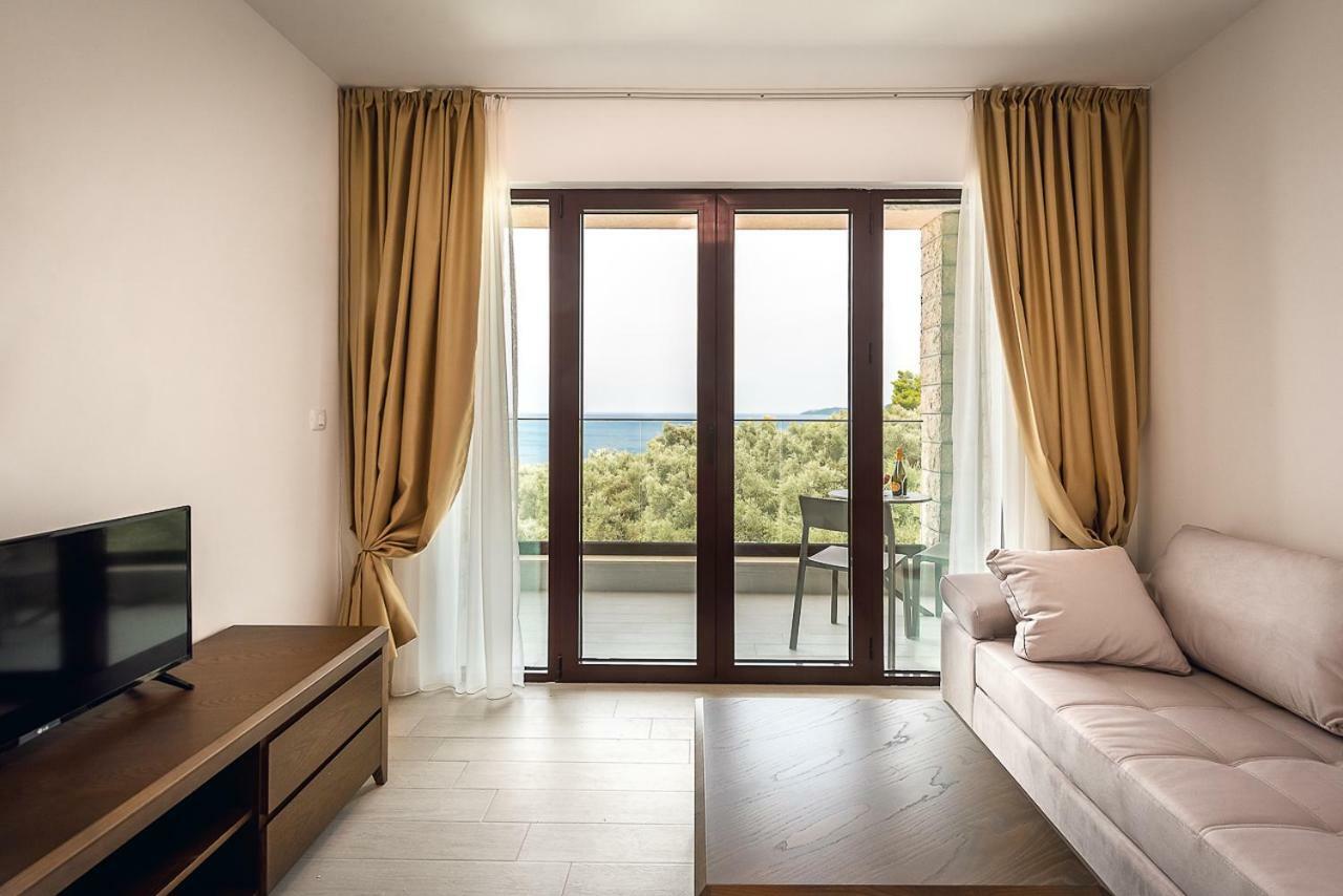Adria Lux Apartmens 2 Sveti Stefan Ngoại thất bức ảnh