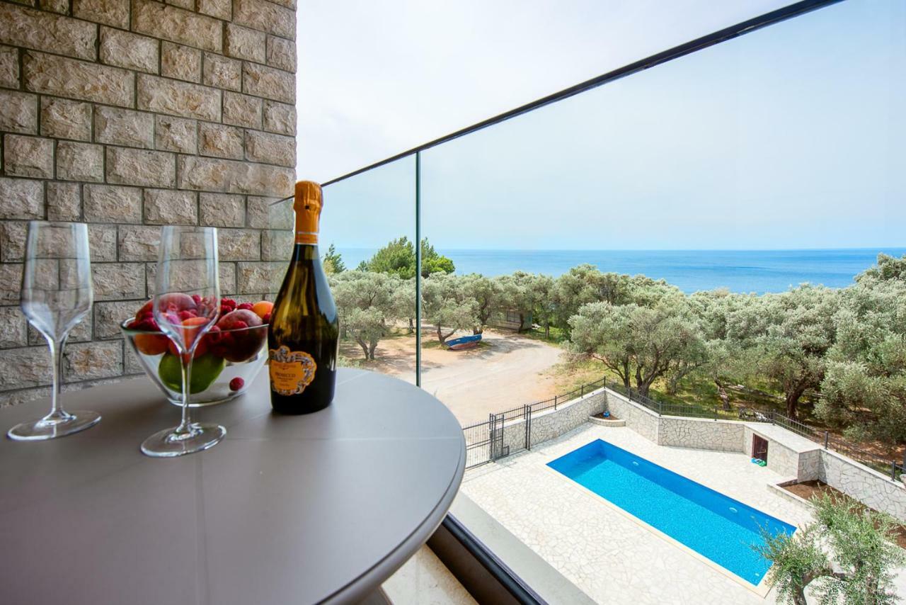 Adria Lux Apartmens 2 Sveti Stefan Ngoại thất bức ảnh