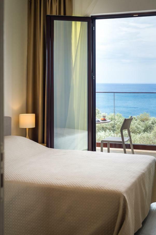 Adria Lux Apartmens 2 Sveti Stefan Ngoại thất bức ảnh