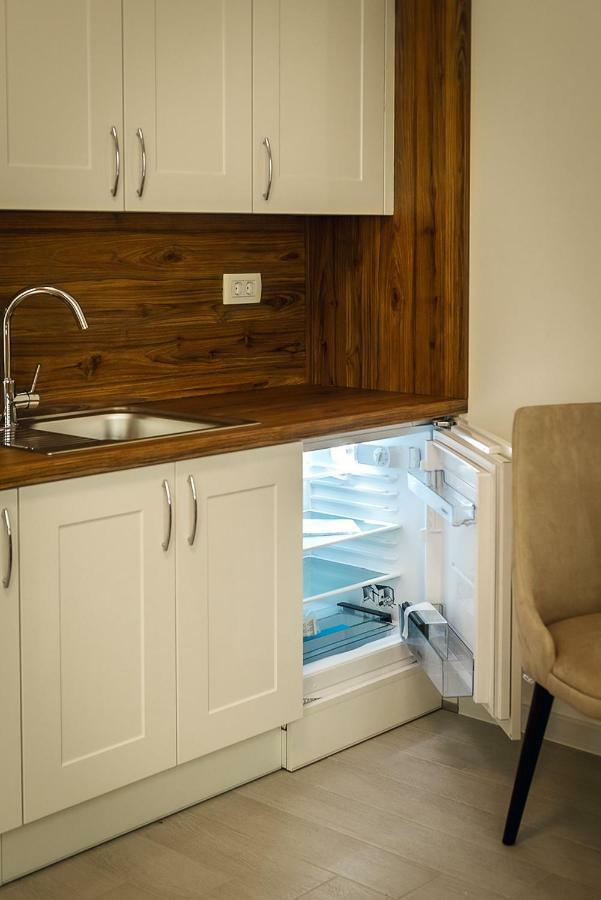 Adria Lux Apartmens 2 Sveti Stefan Ngoại thất bức ảnh